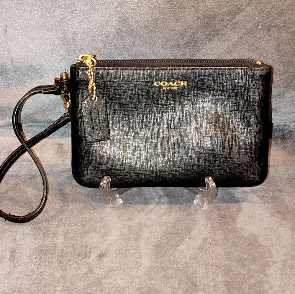 COACH BLACK SAFFIANO LEATHER TOP ZIP WRISTLET / CLUTCH WITH 3 CARD SLOTS